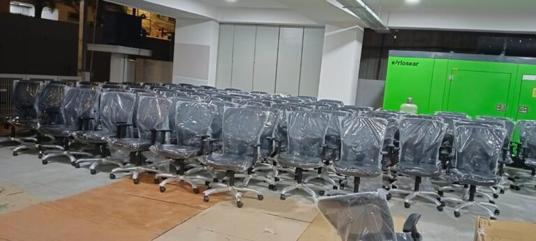 revolvingchairs-2